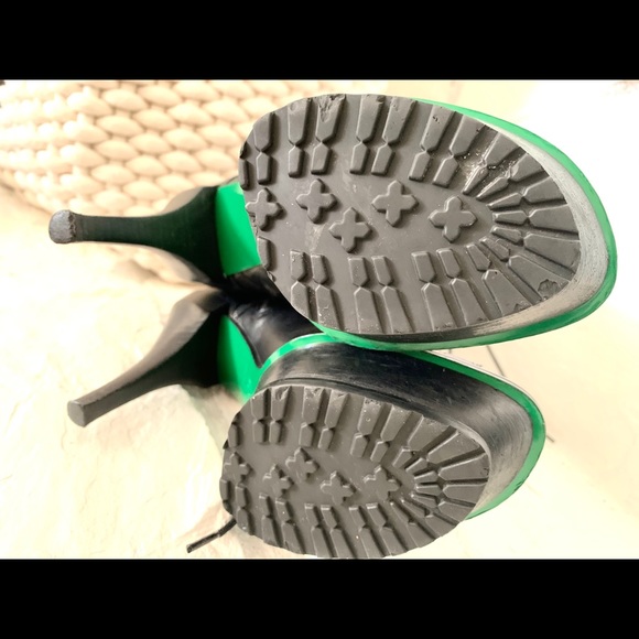 Lisa For Donald J. Pliner Black Boots - Picture 7 of 12